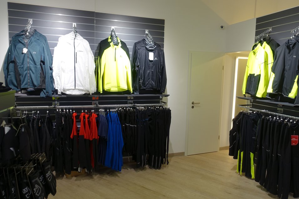 Justrun_Laufshop_Hannover_Auswahl_Herren_Kleidung